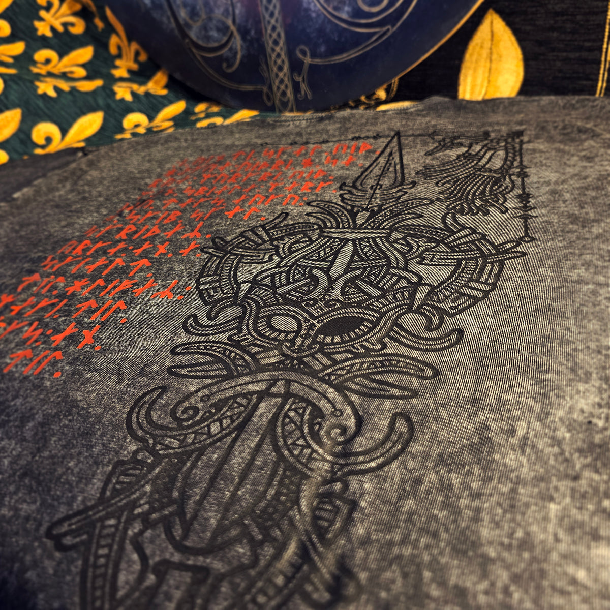 Tee: Odin, Allfather